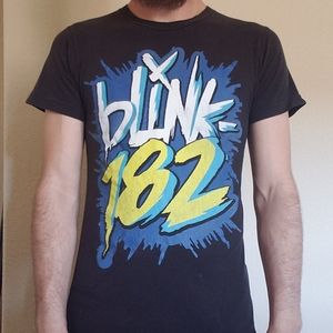 Blink 182 band tee